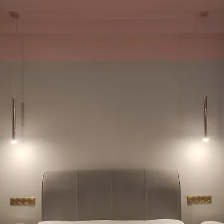 L The Writer's House