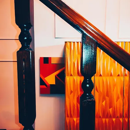 L The Writer's House Gythio