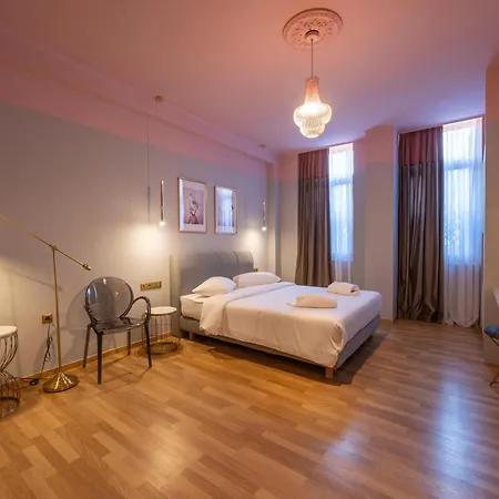 Hotel L The Writer's House Gythio