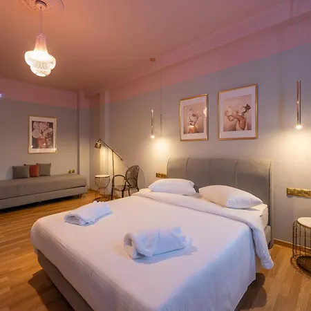 Hotel L The Writer's House Gythio