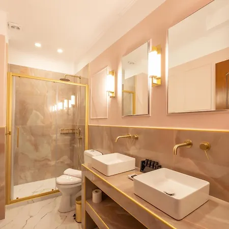 L The Writer's House Hotel *