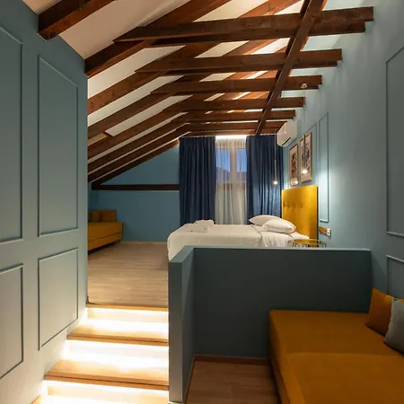 L The Writer's House Hotel Gythio