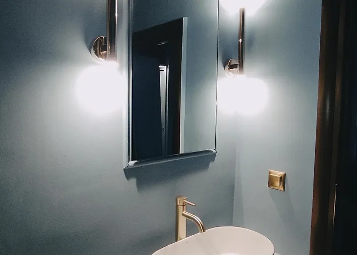 L The Writer's House