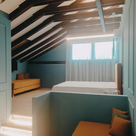 L The Writer's House