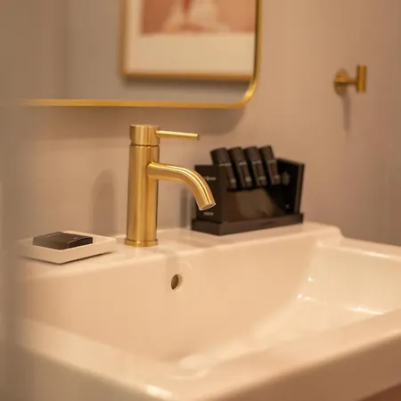 Hotel L The Writer's House *