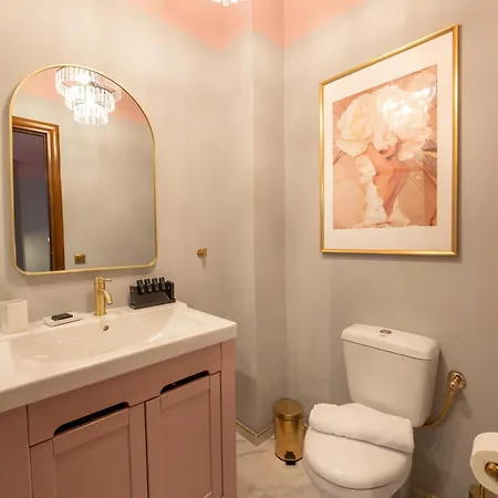 Hotel L The Writer's House