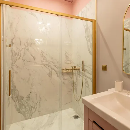 L The Writer's House Gythio