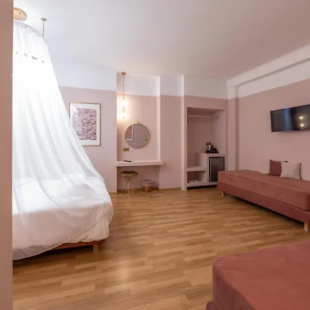 L The Writer's House Hotel Gythio