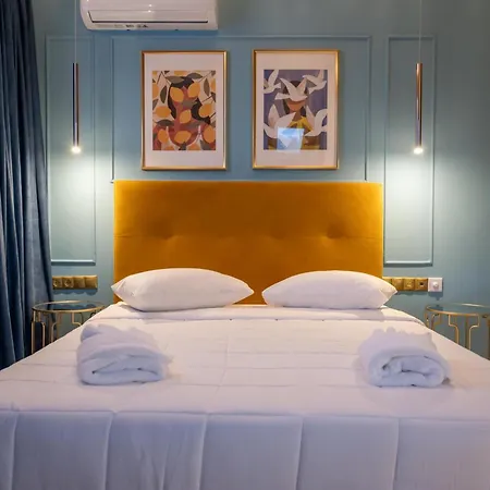 L The Writer's House Hotel *