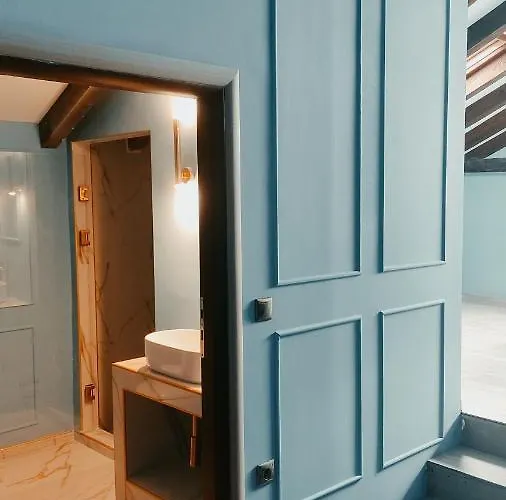 L The Writer's House Отель Гитион