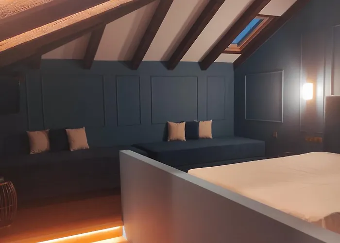 L The Writer's House Gythio