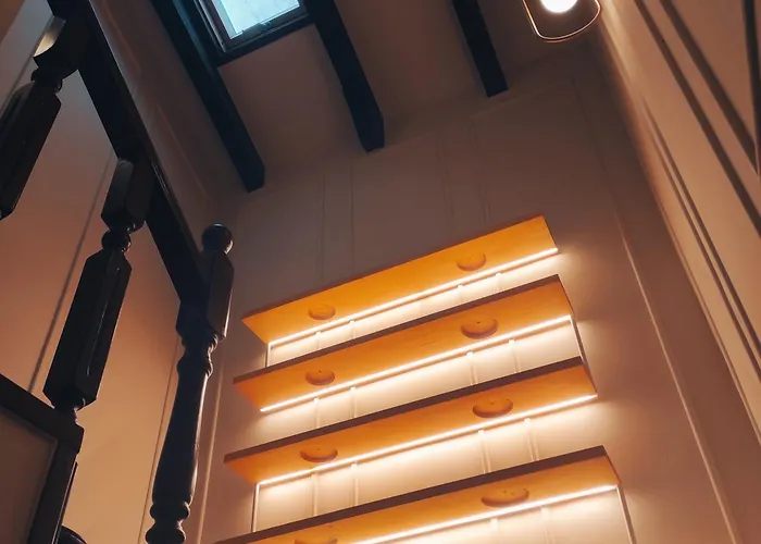 L The Writer's House *