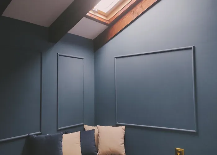 L The Writer's House