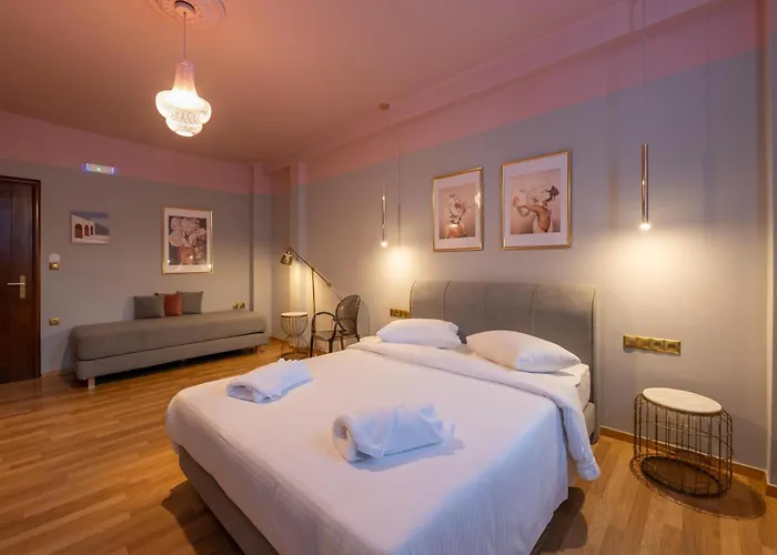 Отель L The Writer's House Гитион