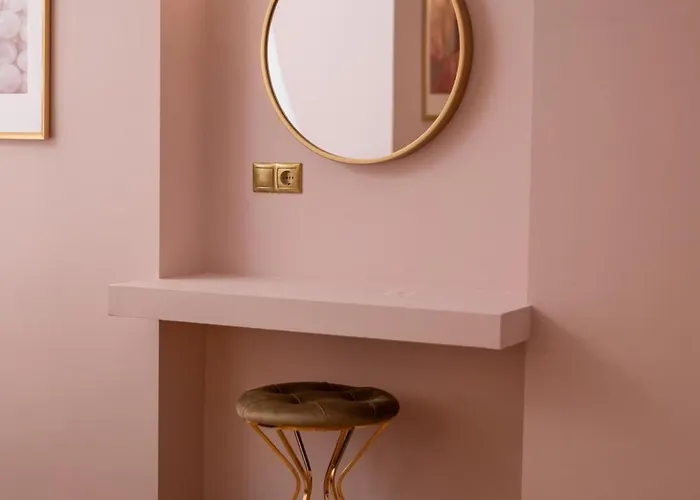 L The Writer's House