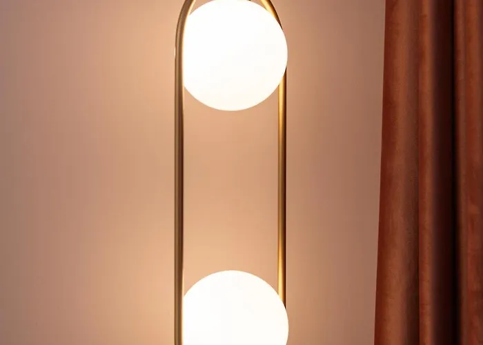 L The Writer's House * Гитион