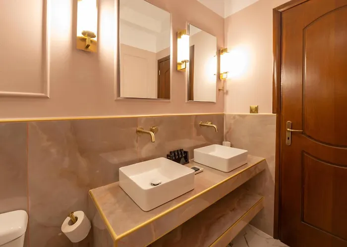 L The Writer's House Hotel