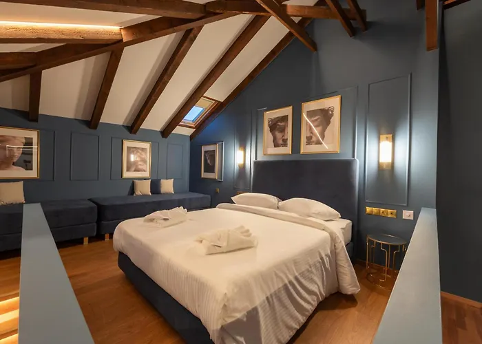 L The Writer's House Hotel *