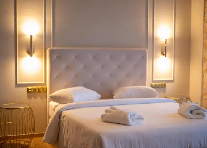 L The Writer's House Hotel Gythio