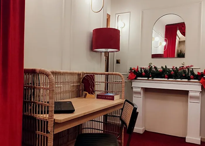 Отель L The Writer's House Гитион